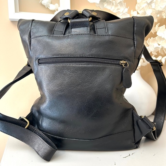 In Pell by Valentina Made in Italy Black Leather Backpack - Picture 3 of 17